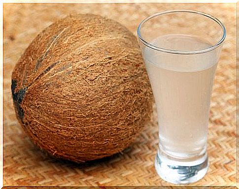 10 reasons coconut water is good for your health