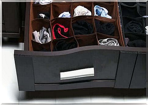 Drawer arrangement