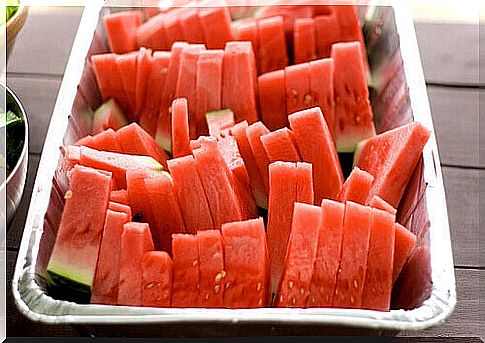 Watermelon is one of the fruits that can help you lose weight