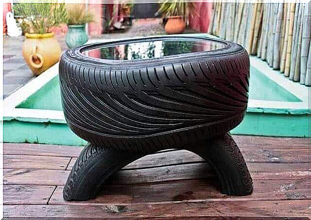 Coffee table from old tires