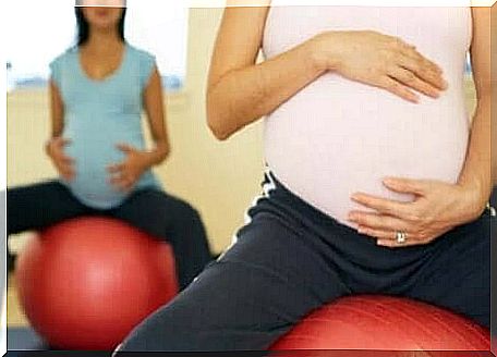 Pregnancy gymnastics with pilates balls