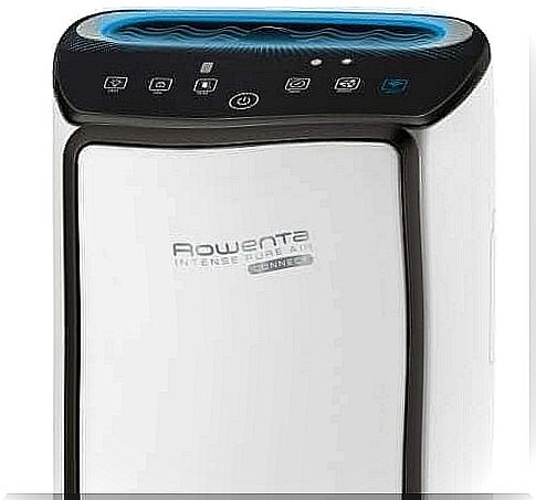 How does an air purifier work