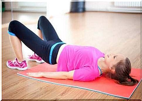 Woman doing an exercise to treat urine leakage