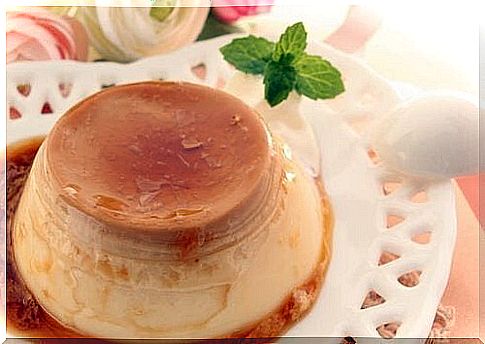 How do you make the traditional Neapolitan flan?