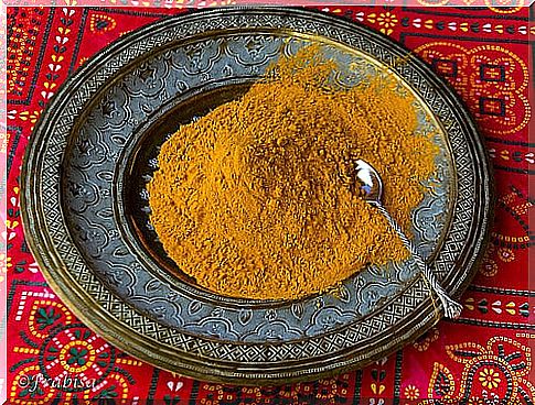 plate with turmeric