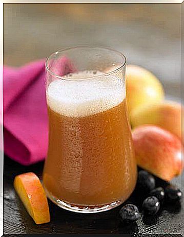 Apple and linseed juice