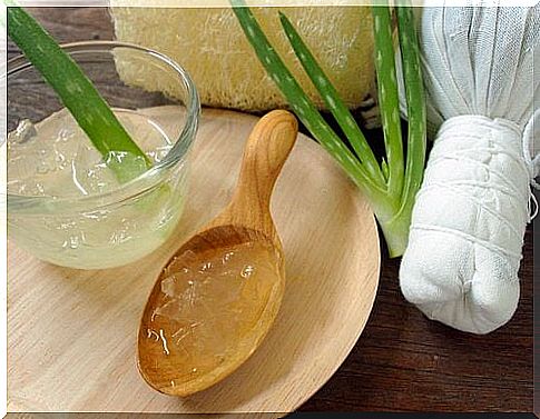 Natural callus cream of aloe vera and vitamin E