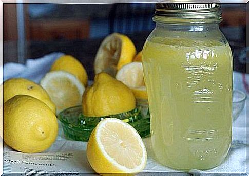 Lemon is one of the anti-inflammatory fruits