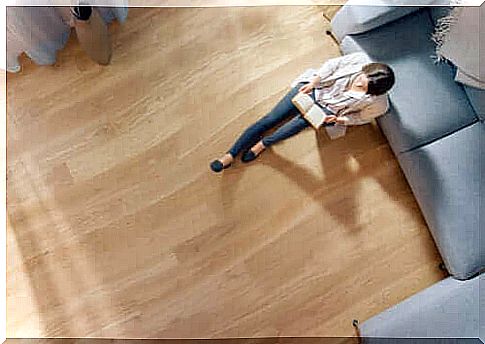 The pros and cons of hardwood floors