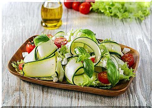 zucchini carpaccio with dried fruit